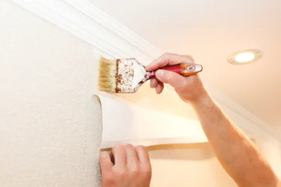 Pose de papier peint à Frazé — revêtements muraux et toiles de verre